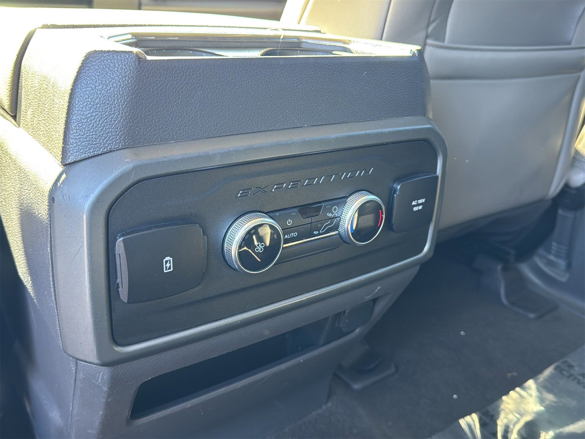 Used 2021 Ford Expedition XLT image 12