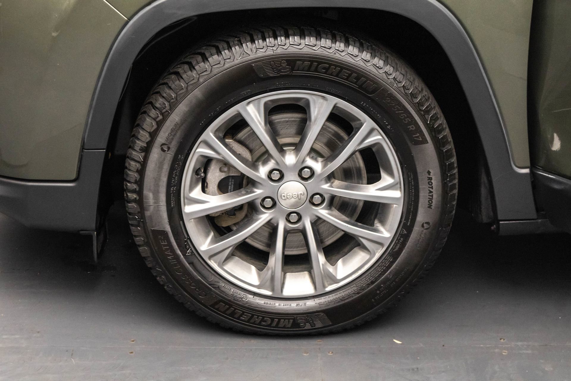 Used 2019 Jeep Cherokee Latitude Plus image 43