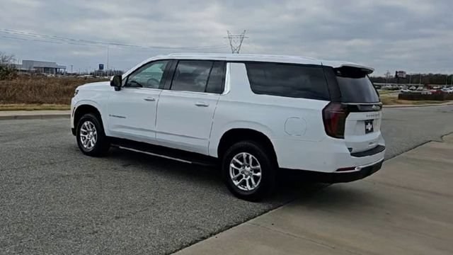 New 2026 Chevrolet Suburban LS RWD image 6