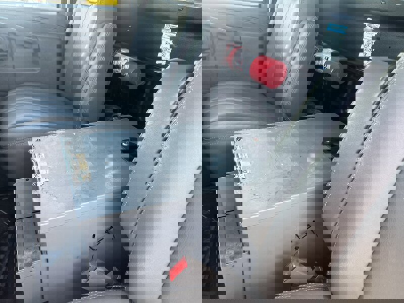 Used 2018 Chevrolet Express 2500 w/ Driver Convenience Package image 14