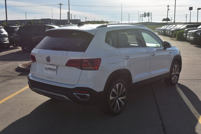 Used 2024 Volkswagen Taos SE FWD image 5