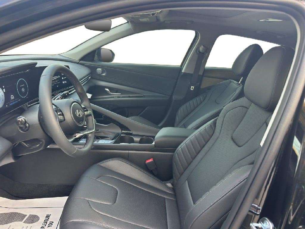 New 2026 Hyundai Elantra Limited FWD image 11