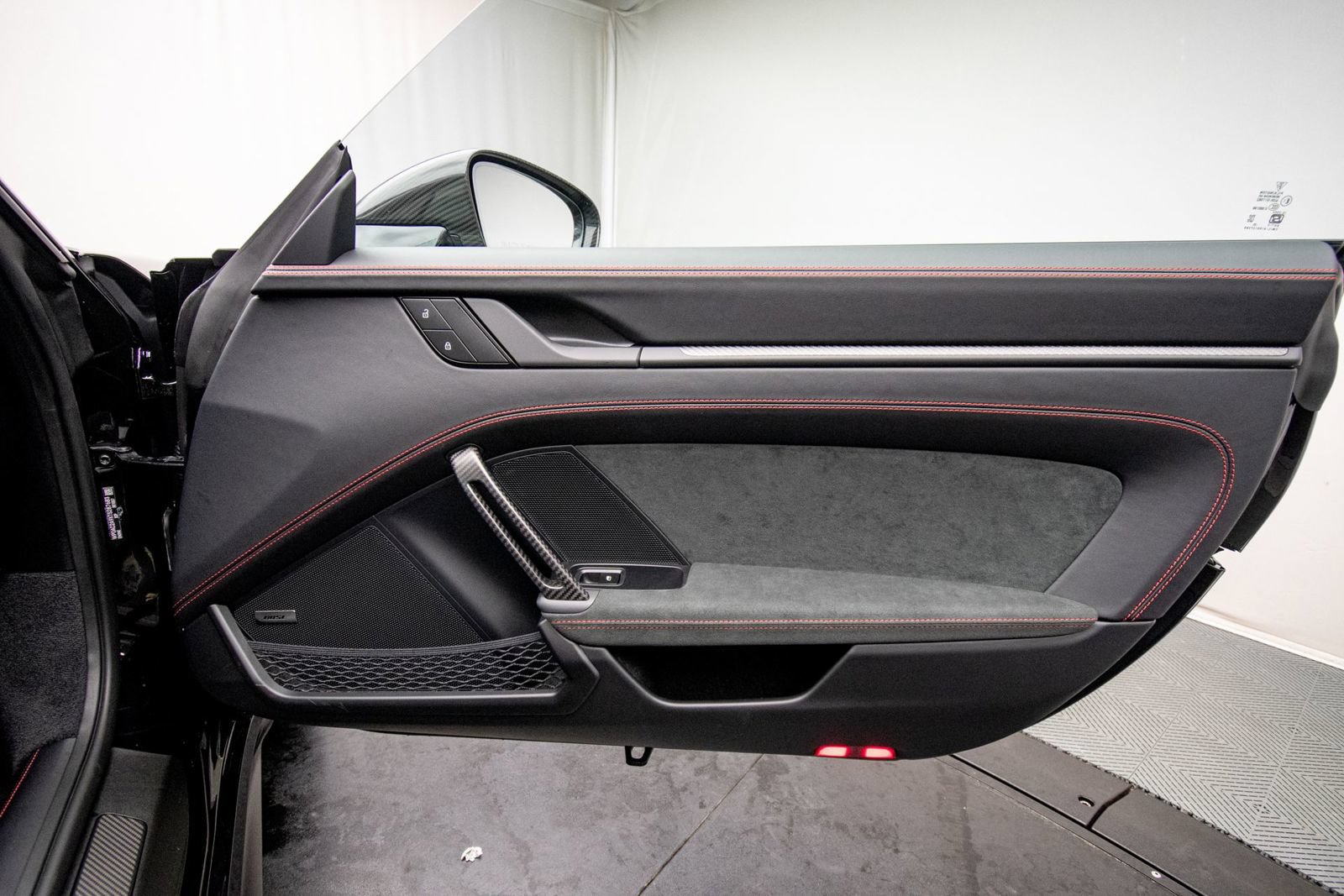 Used 2026 Porsche 911 GT3 RWD image 34
