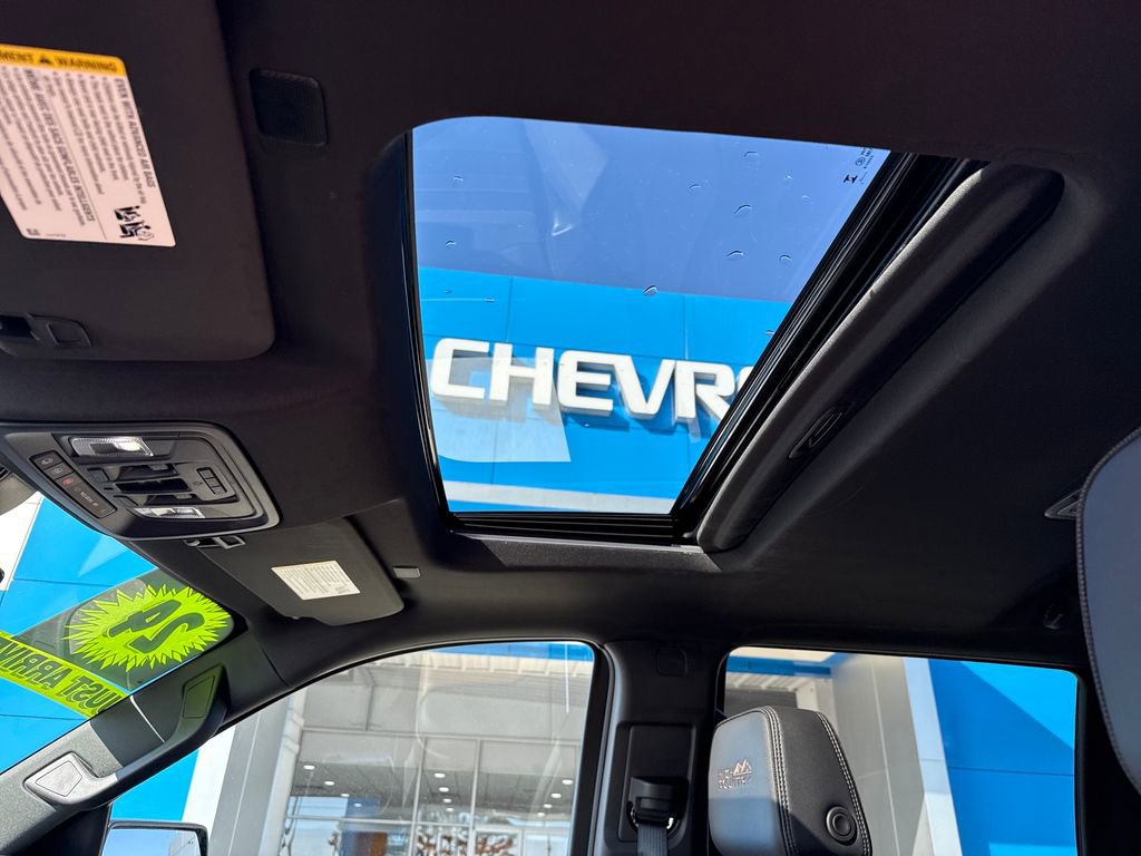 Used 2024 Chevrolet Silverado 1500 High Country w/ High Country Premium Package image 27