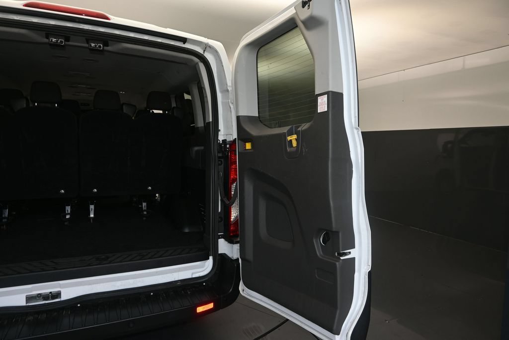 Used 2024 Ford Transit 350 XLT RWD image 12