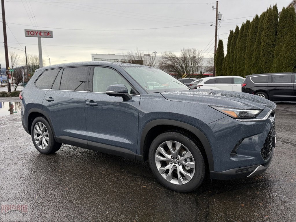 Certified 2025 Toyota Grand Highlander FWD image 1