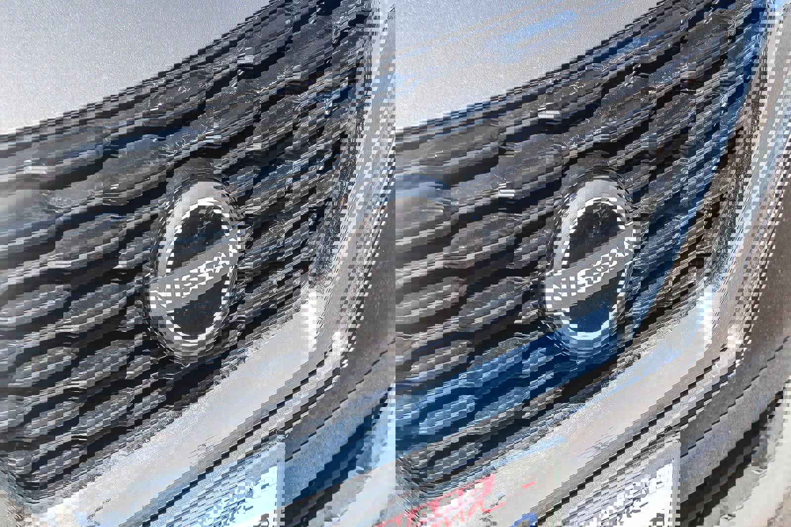 Used 2023 Nissan Rogue SV image 16