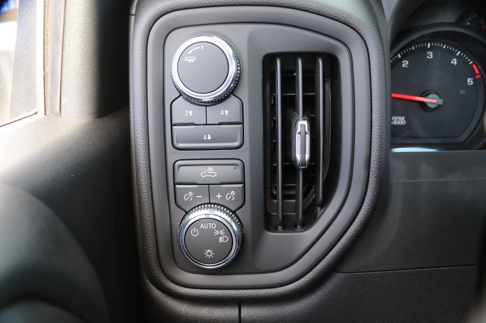 New 2026 GMC Sierra 2500 Pro w/ Max Trailering Package image 12