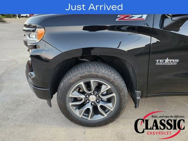 Used 2024 Chevrolet Silverado 1500 LT w/ Z71 Off-Road Package image 13