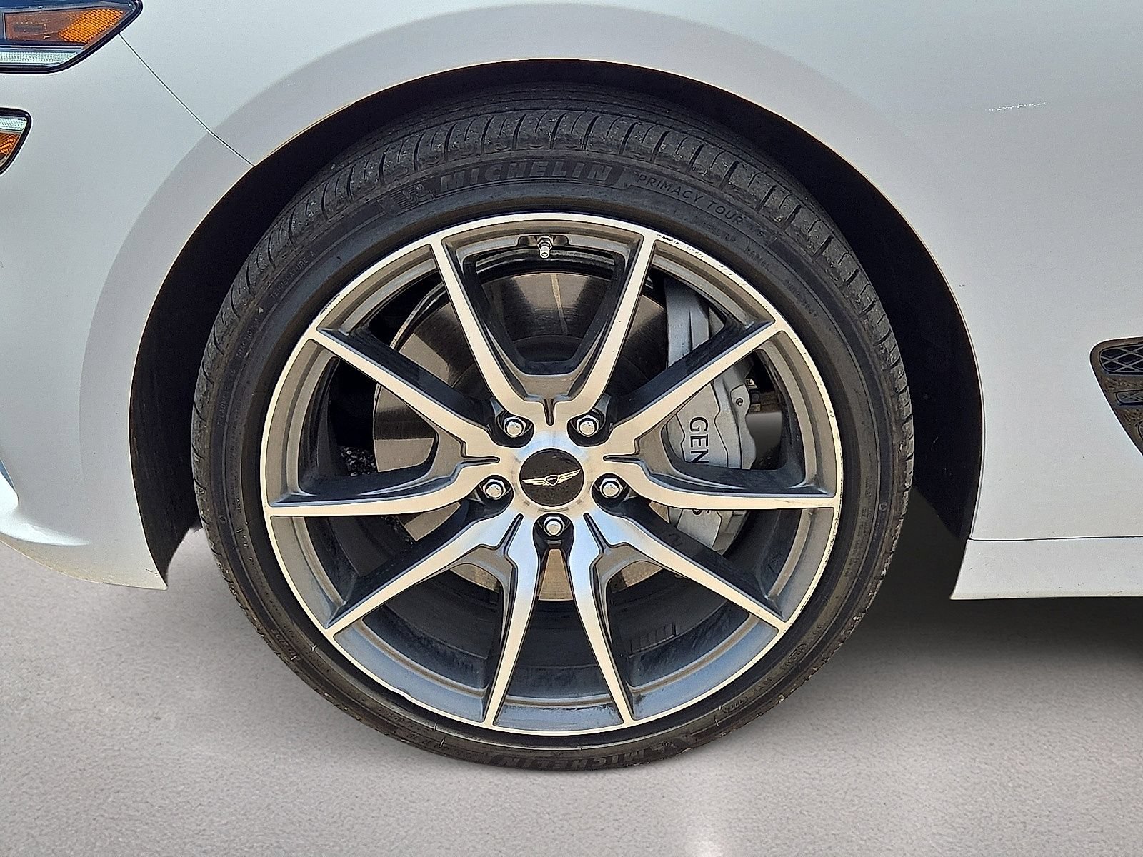 Used 2025 Genesis G70 2.5T RWD image 10