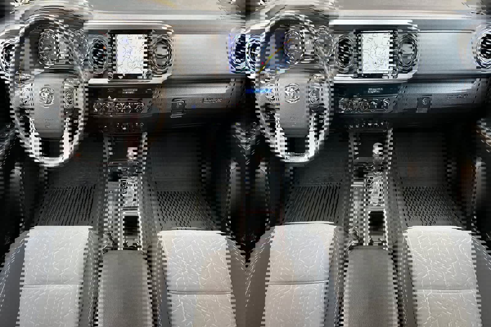 Used 2022 Toyota Tacoma TRD Off-Road w/ Technology Package image 3