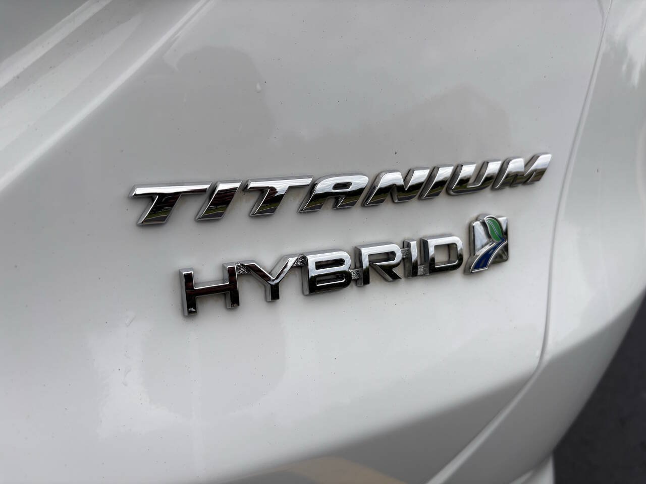 Used 2018 Ford Fusion Titanium FWD image 12