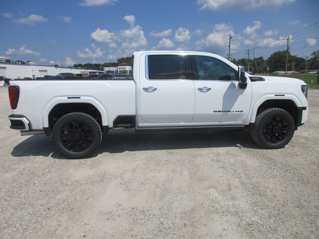 New 2026 GMC Sierra 2500 Denali Ultimate AWD/4WD image 3