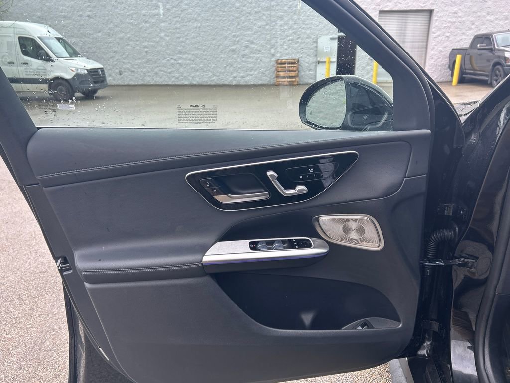 Used 2026 Mercedes-Benz GLC 350e 4MATIC image 10