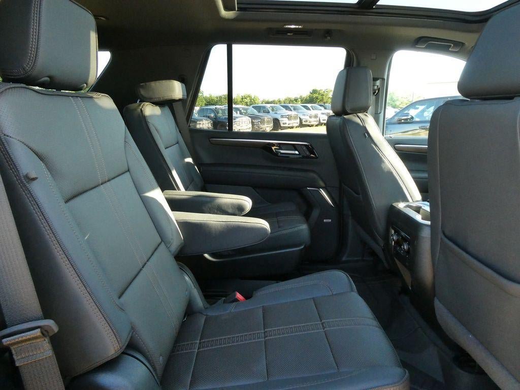 New 2026 Chevrolet Tahoe High Country AWD/4WD image 13