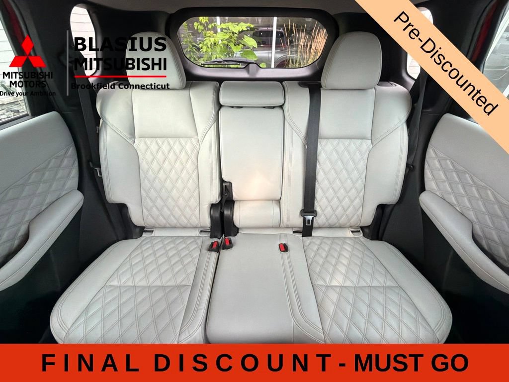 Used 2023 Mitsubishi Outlander SEL AWD/4WD image 59