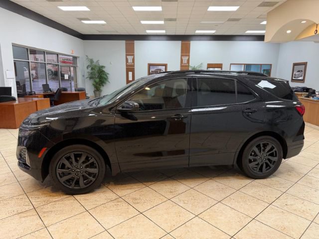 Used 2023 Chevrolet Equinox RS FWD image 4