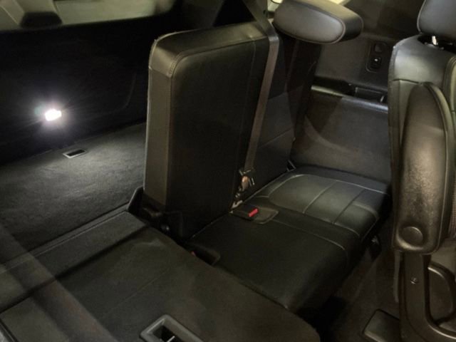 Used 2023 Chevrolet Traverse RS FWD image 17