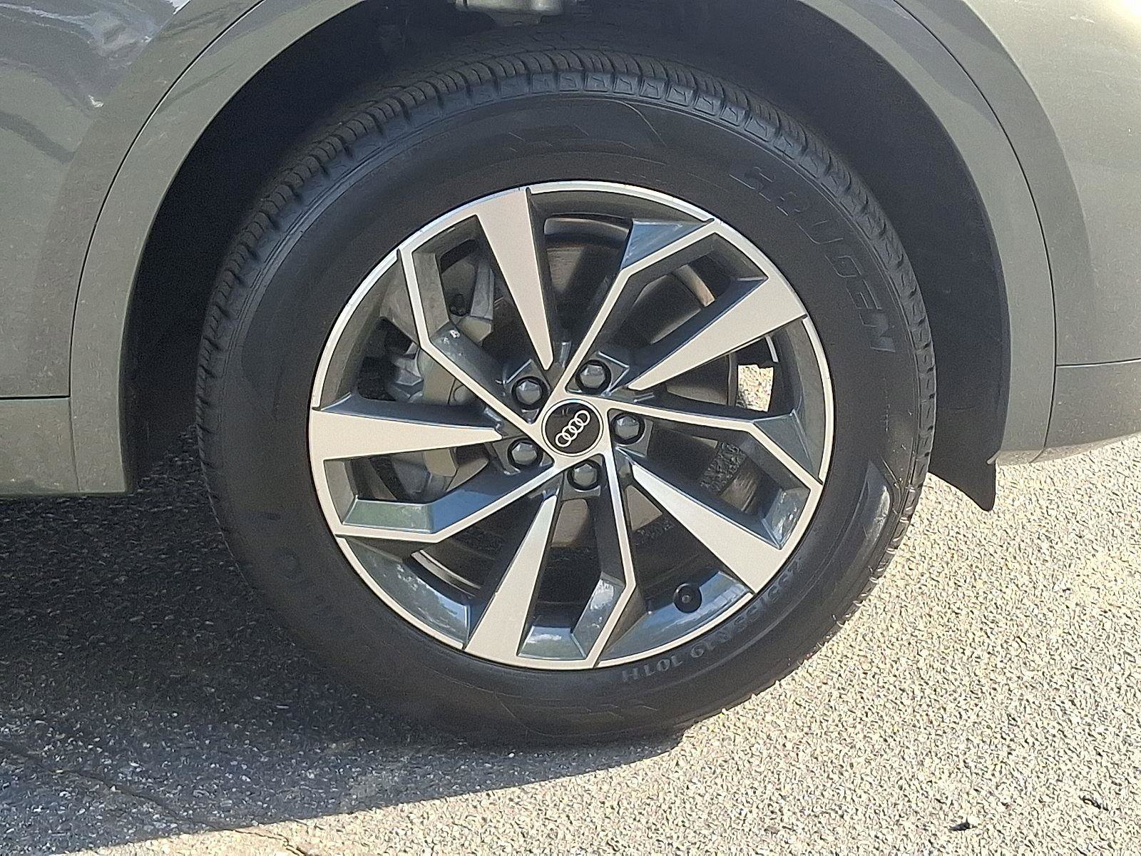 Certified 2025 Audi Q5 2.0T Premium image 8