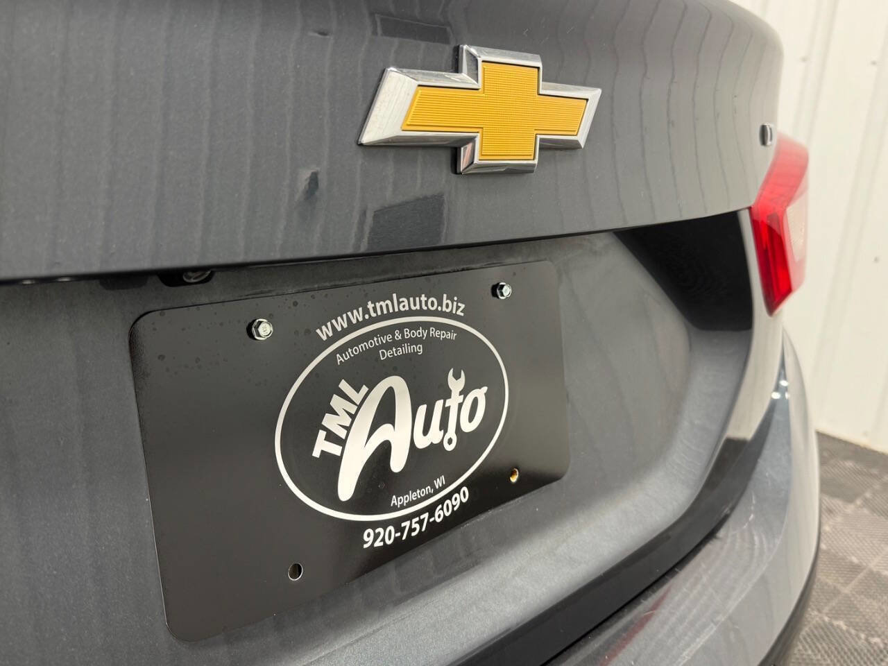 Used 2017 Chevrolet Cruze LT w/ Convenience Package FWD image 5