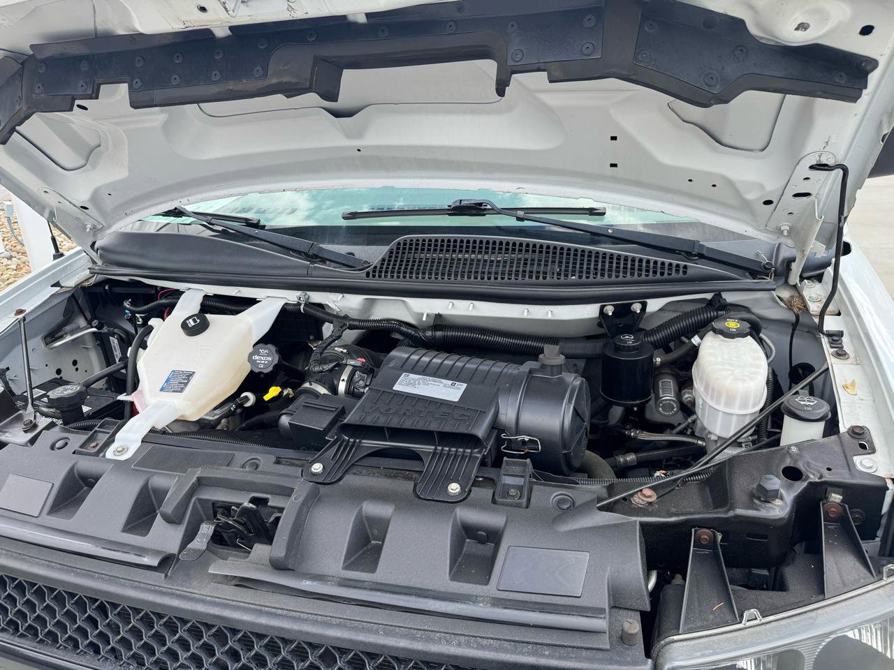 Used 2019 Chevrolet Express 2500 RWD image 5