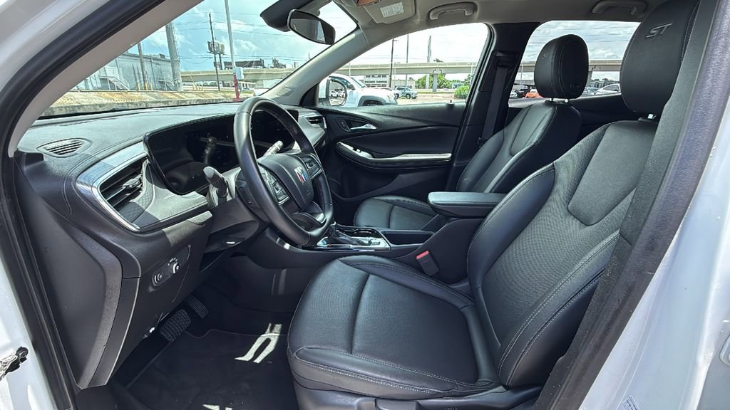 Used 2024 Buick Encore GX Sport Touring AWD/4WD image 10