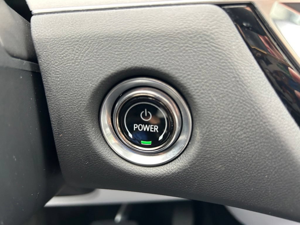 Used 2025 Cadillac Lyriq Sport RWD image 28