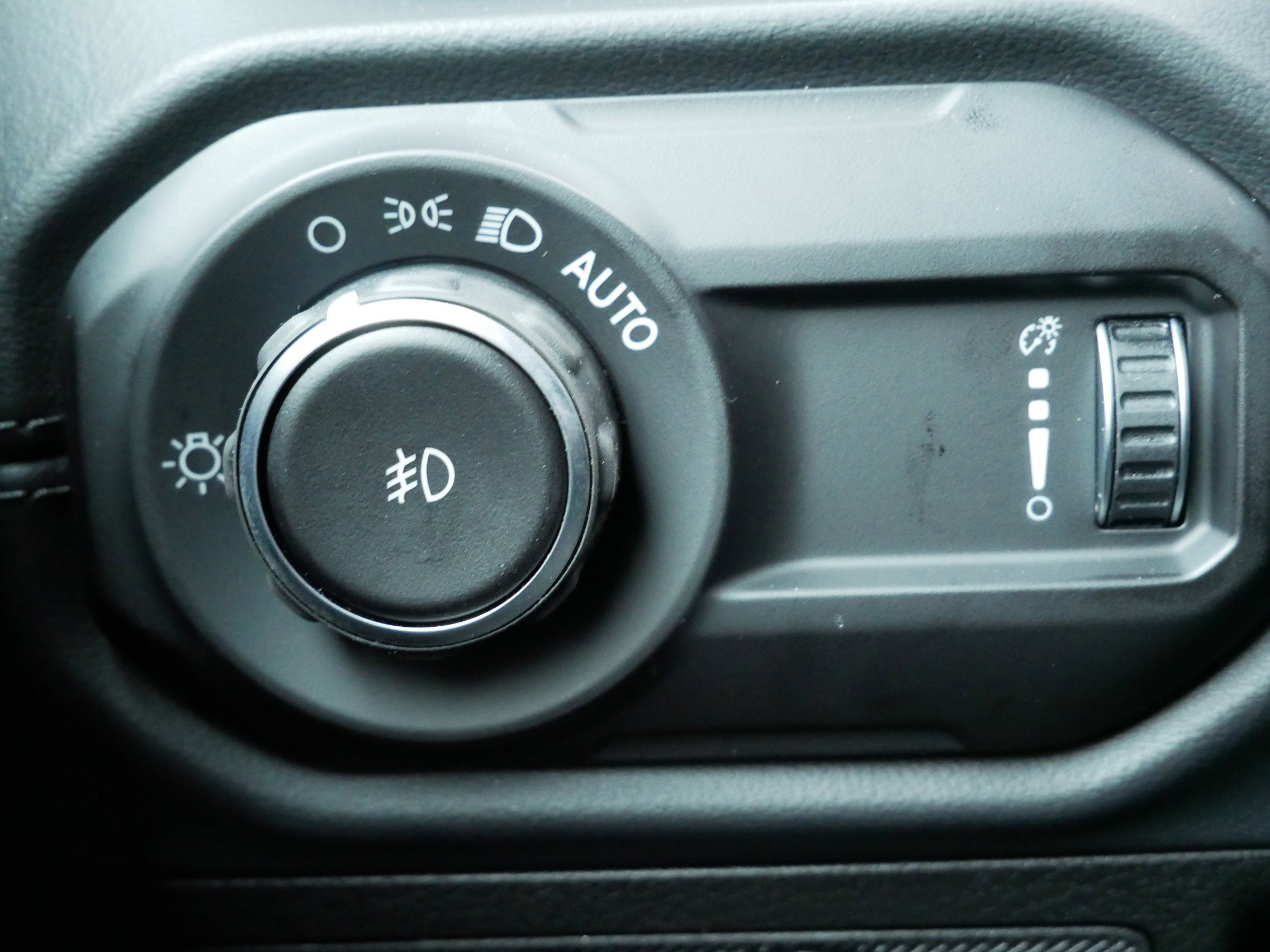 New 2026 Jeep Wrangler Unlimited Rubicon w/ Safety Group image 14