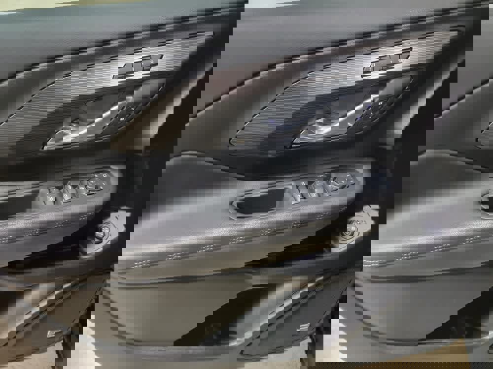 Certified 2024 GMC Terrain SLT w/ Infotainment Package II image 16