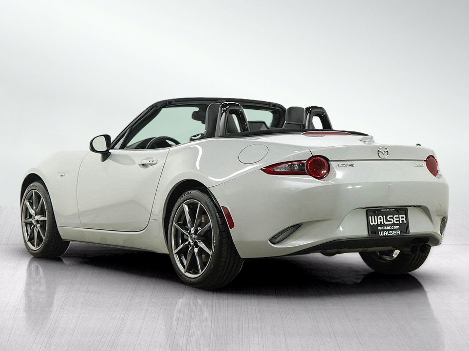 Used 2016 MAZDA MX-5 Miata Grand Touring RWD image 4