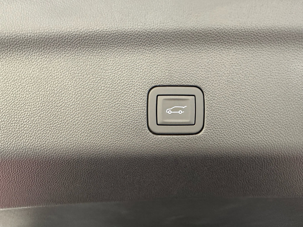 New 2026 GMC Yukon Denali Ultimate AWD/4WD image 10