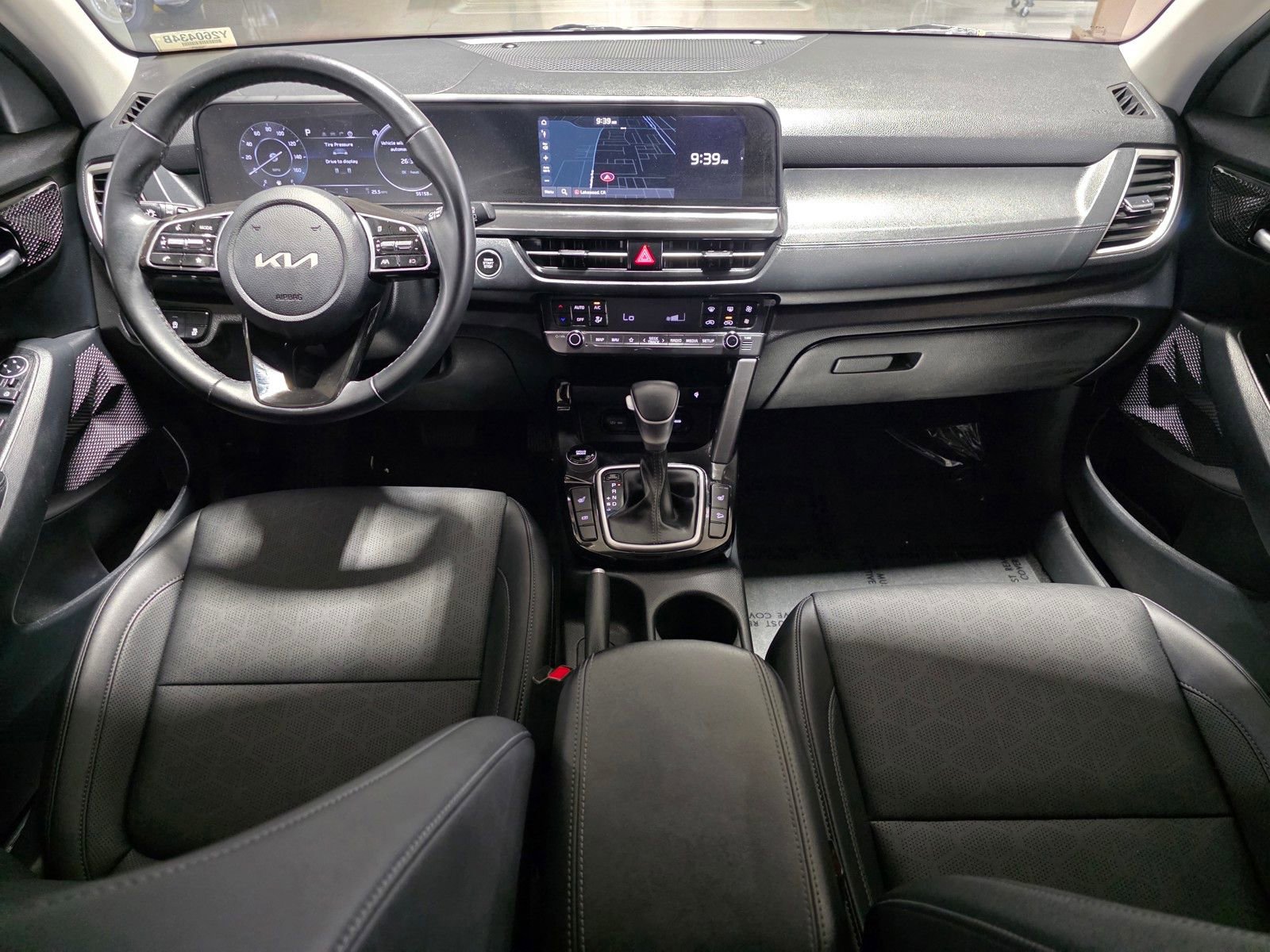 Used 2024 Kia Seltos EX image 18