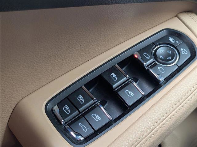 Used 2019 Porsche Macan S image 12