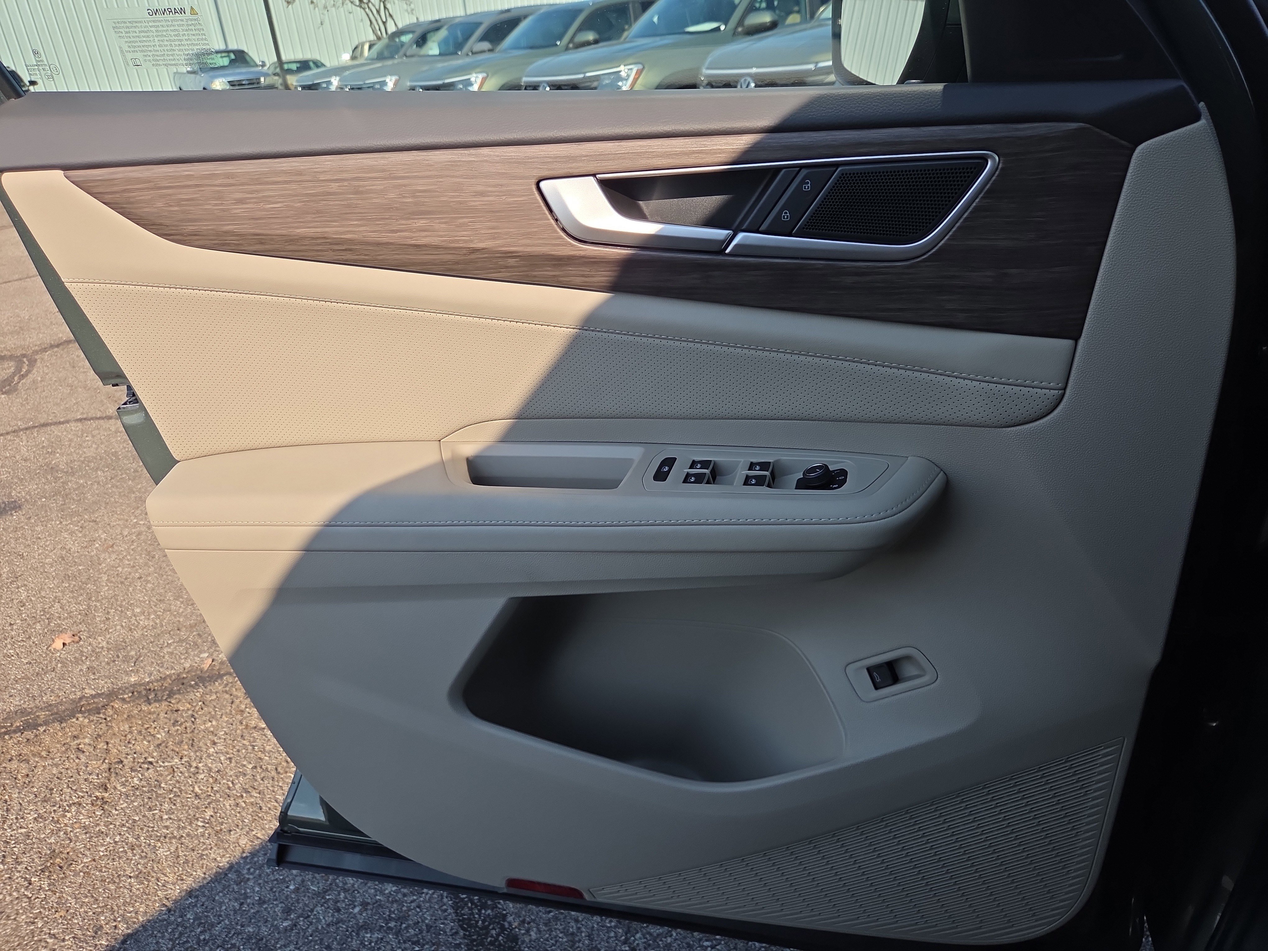 New 2026 Volkswagen Atlas SEL image 9