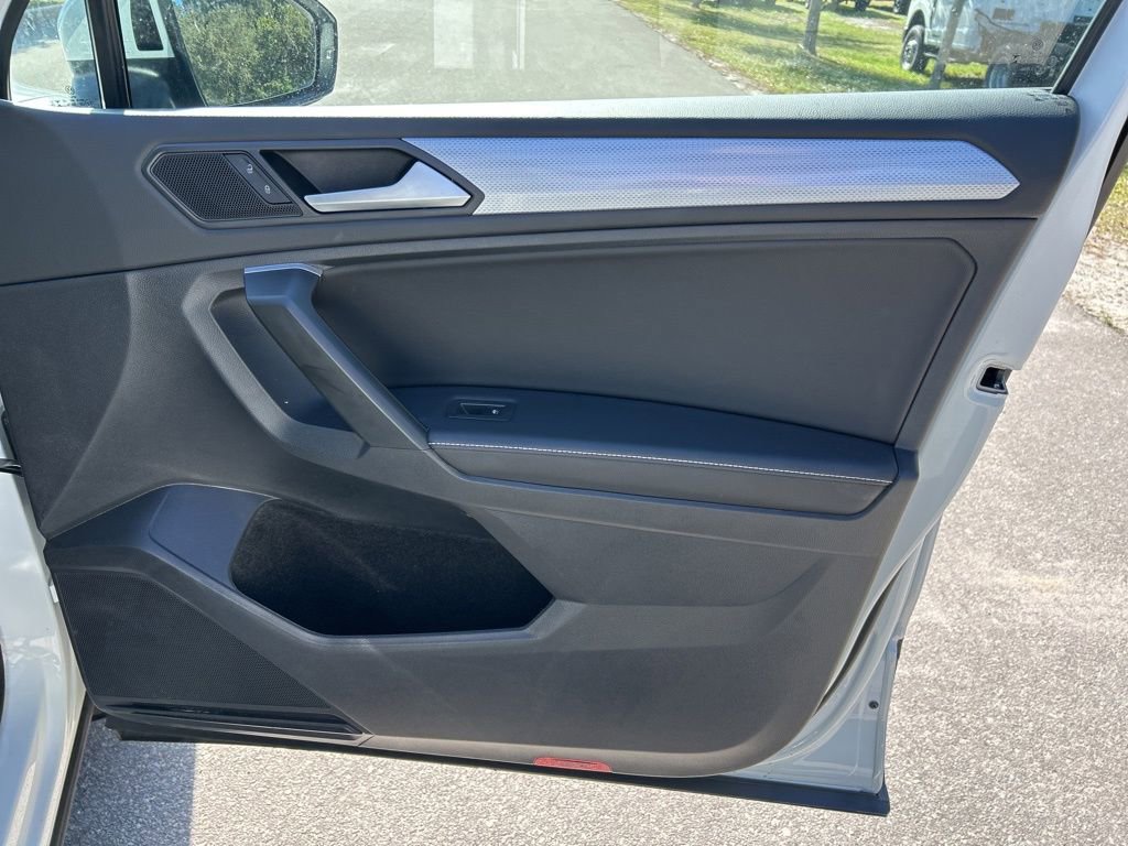 Used 2024 Volkswagen Tiguan S image 38