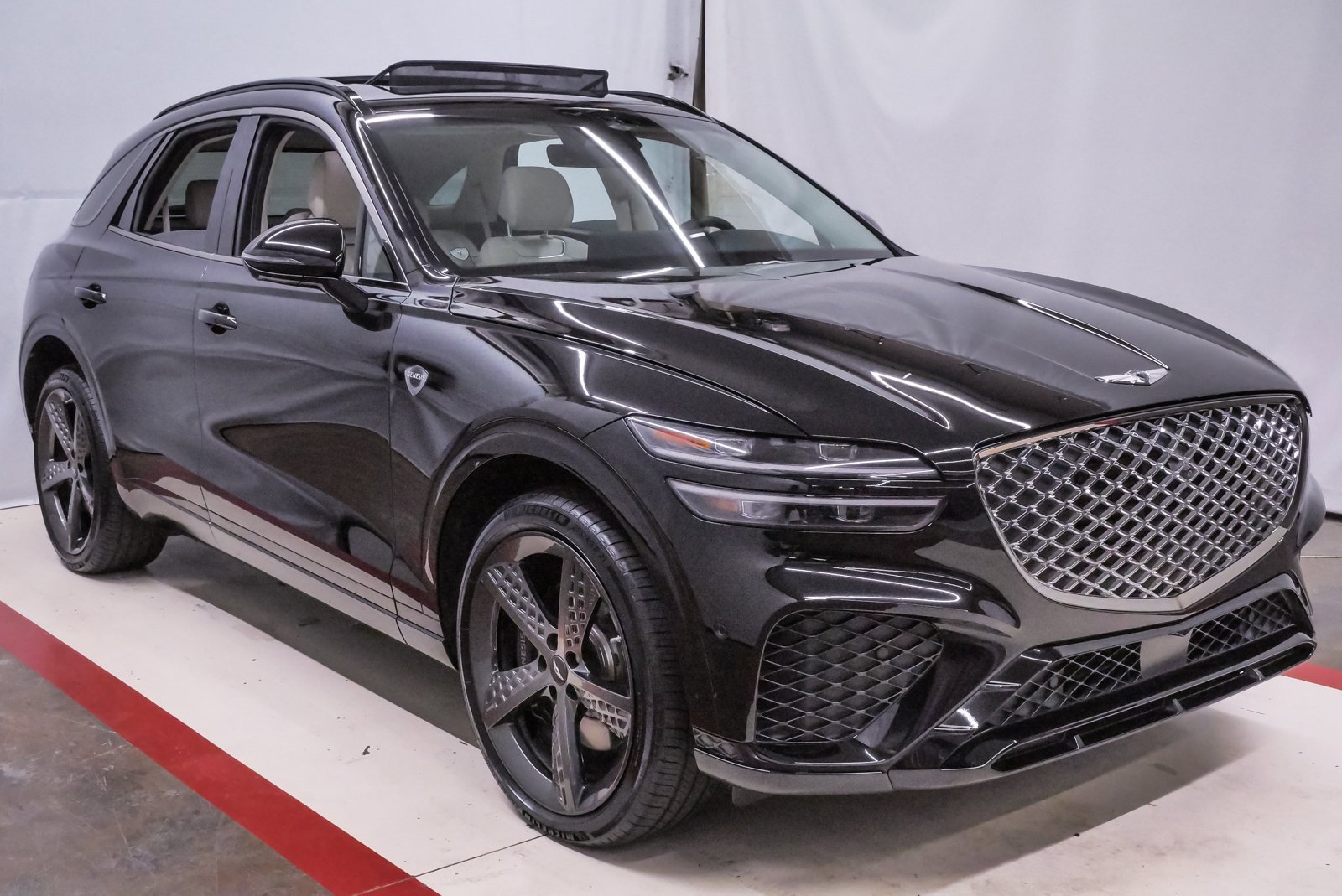 Certified 2025 Genesis GV70 3.5T Sport w/ Sport Advanced Package image 5