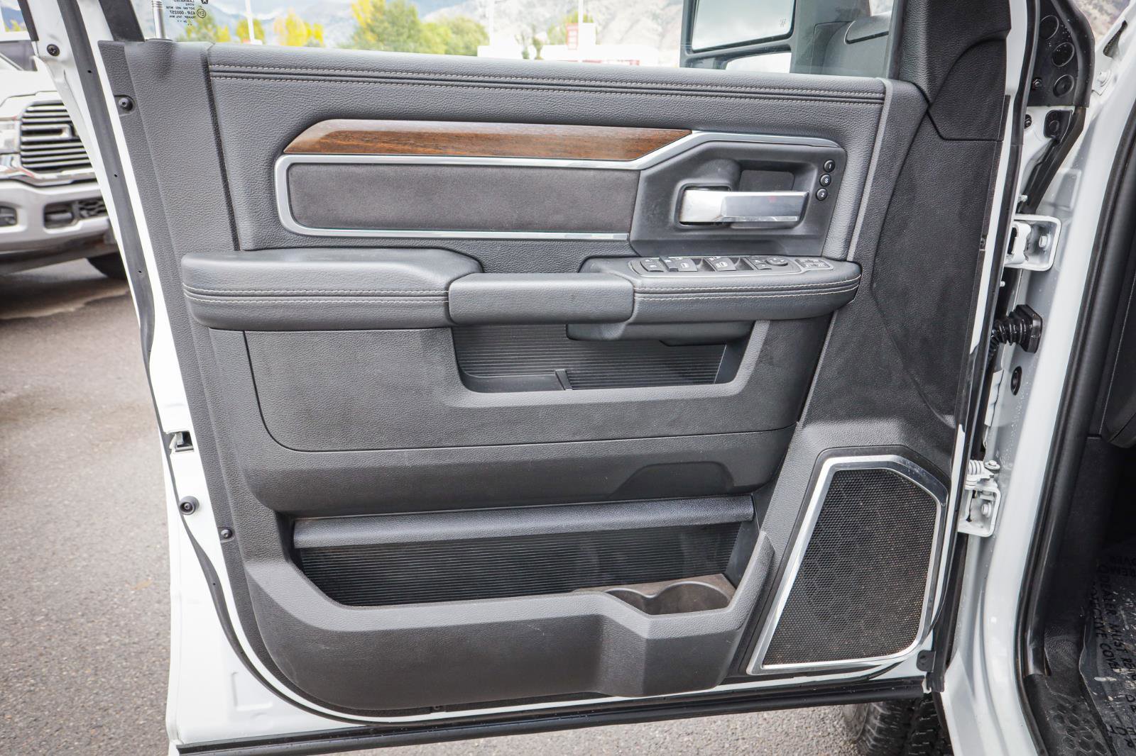 Used 2024 RAM 2500 Laramie image 15