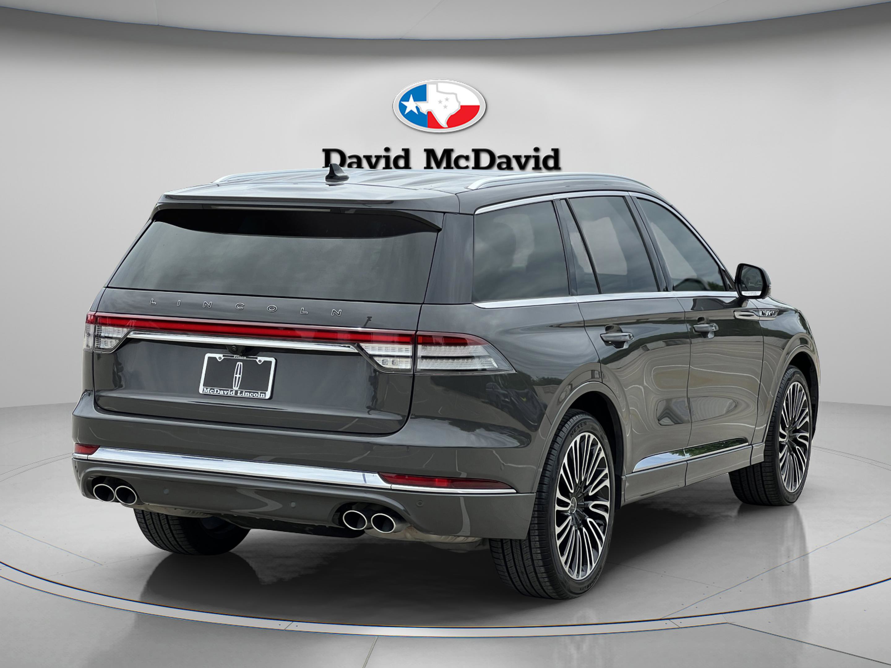 Certified 2023 Lincoln Aviator Black Label w/ Dynamic Handling Package AWD/4WD image 8