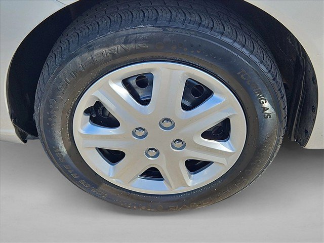 Used 2019 Nissan Versa Note SV FWD image 25