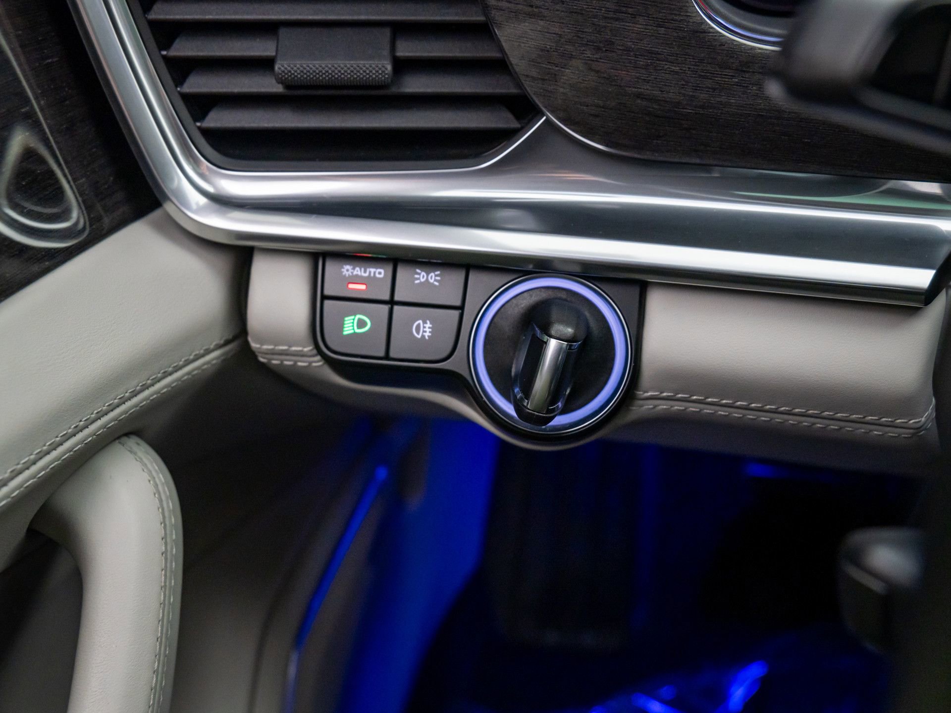 Certified 2023 Porsche Panamera GTS image 27