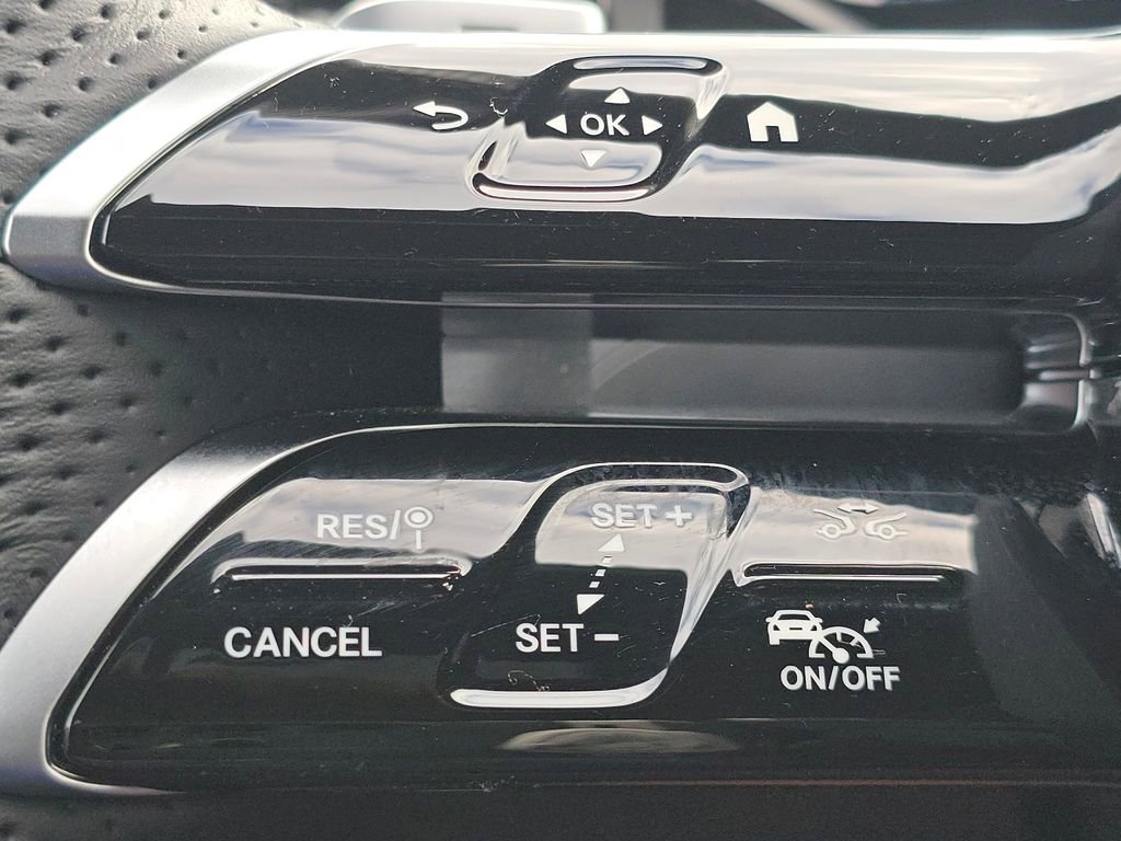 Certified 2025 Mercedes-Benz C 300 4MATIC Sedan image 30