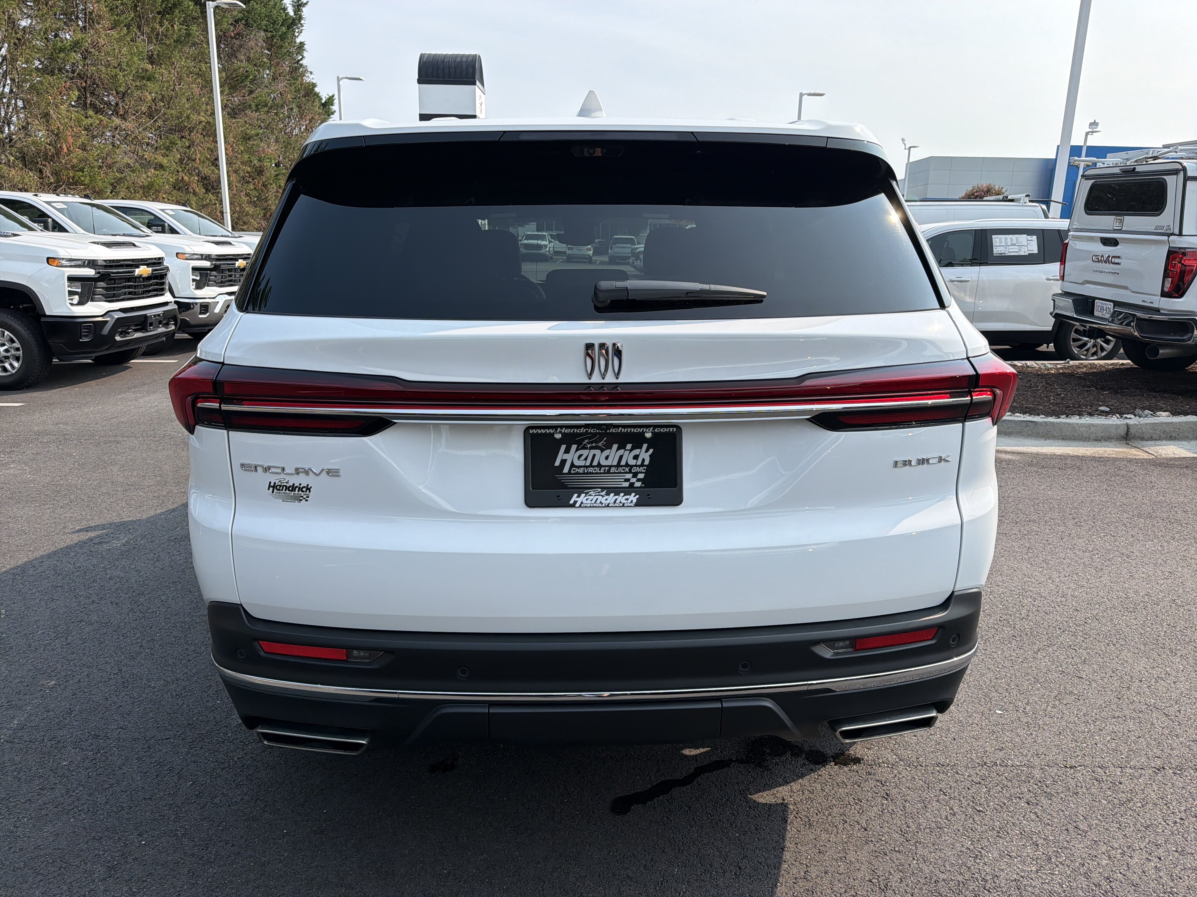 Used 2026 Buick Enclave Preferred w/ Power Package FWD image 9