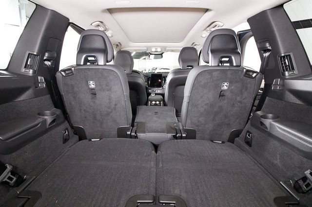 Used 2025 Volvo XC90 B6 Plus w/ Protection Package Premier AWD/4WD image 29
