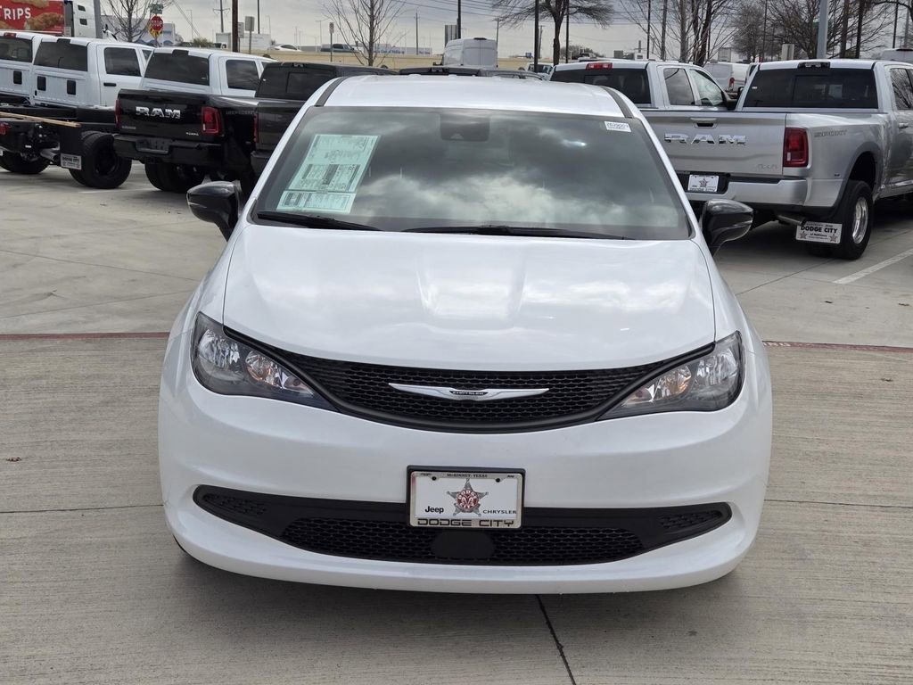 New 2026 Chrysler Voyager LX FWD image 7