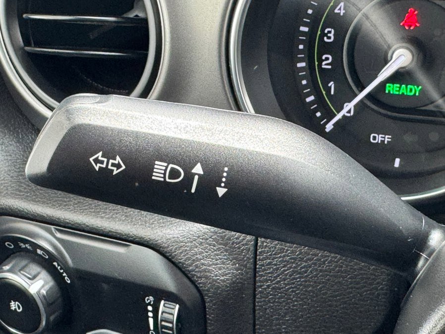 Used 2023 Jeep Wrangler Unlimited w/ Cold Weather Group AWD/4WD image 17
