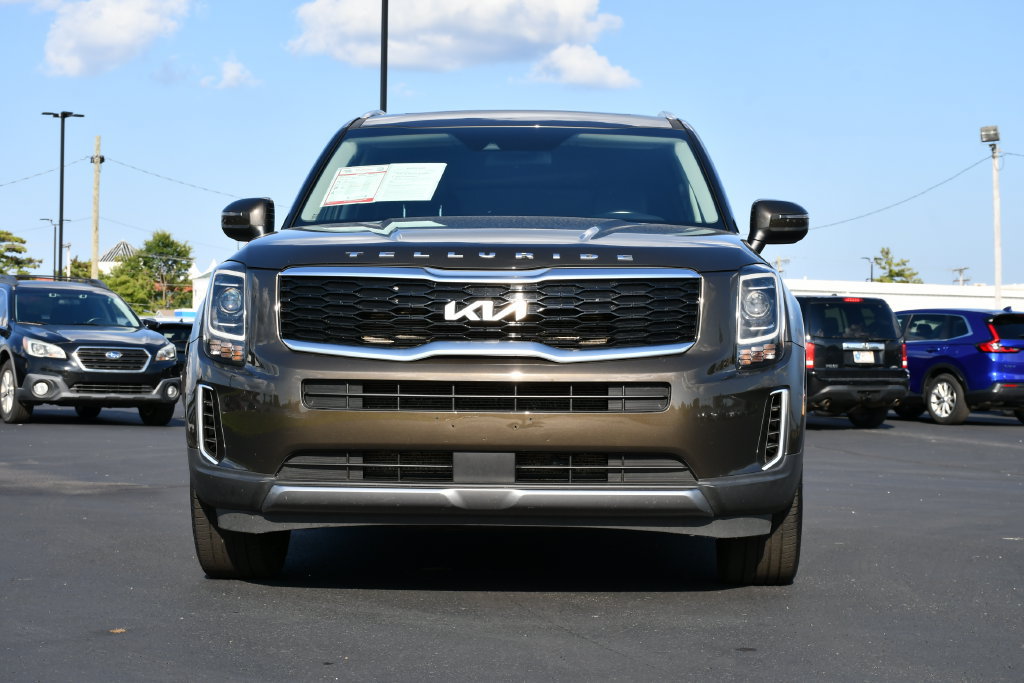 Used 2022 Kia Telluride S AWD/4WD image 2