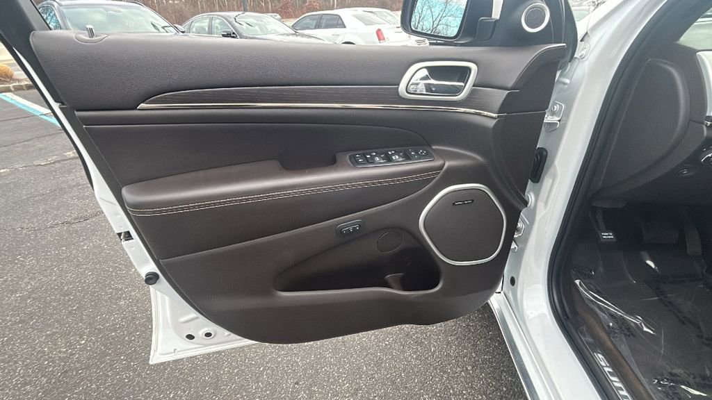 Used 2018 Jeep Grand Cherokee Summit w/ Platinum Series Group image 17