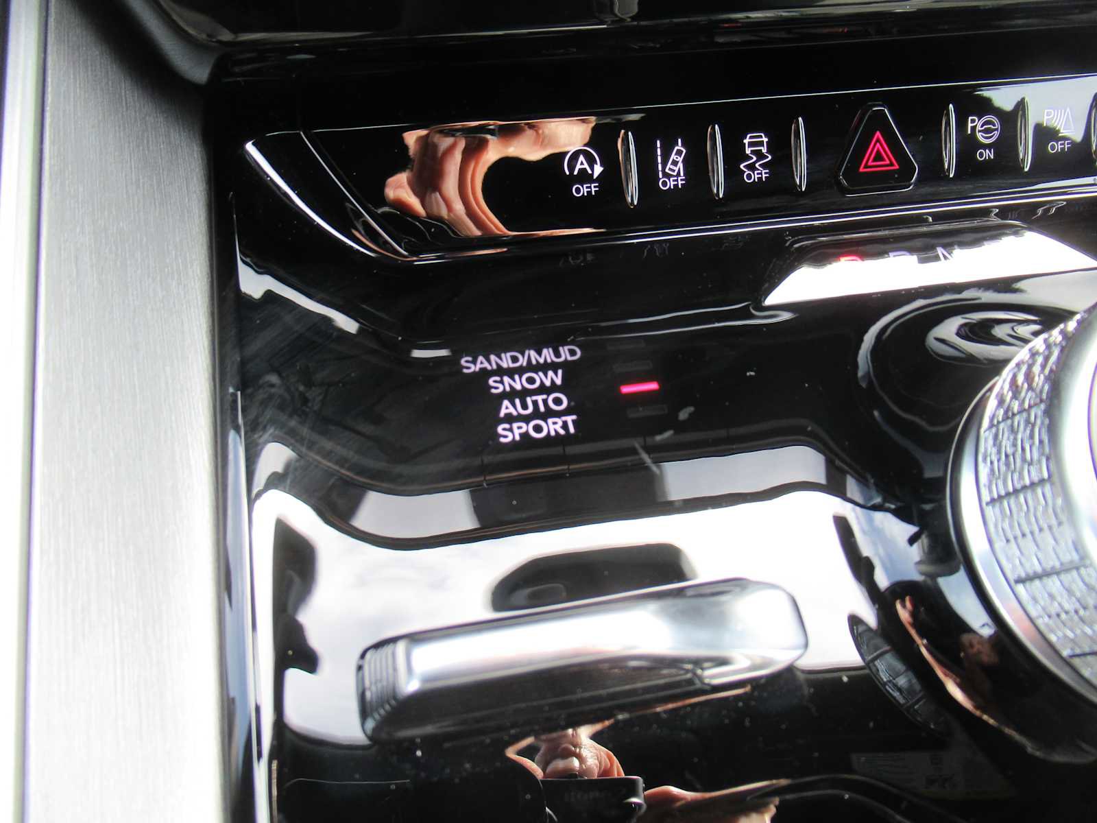 New 2026 Jeep Grand Wagoneer L Series II Obsidian image 36