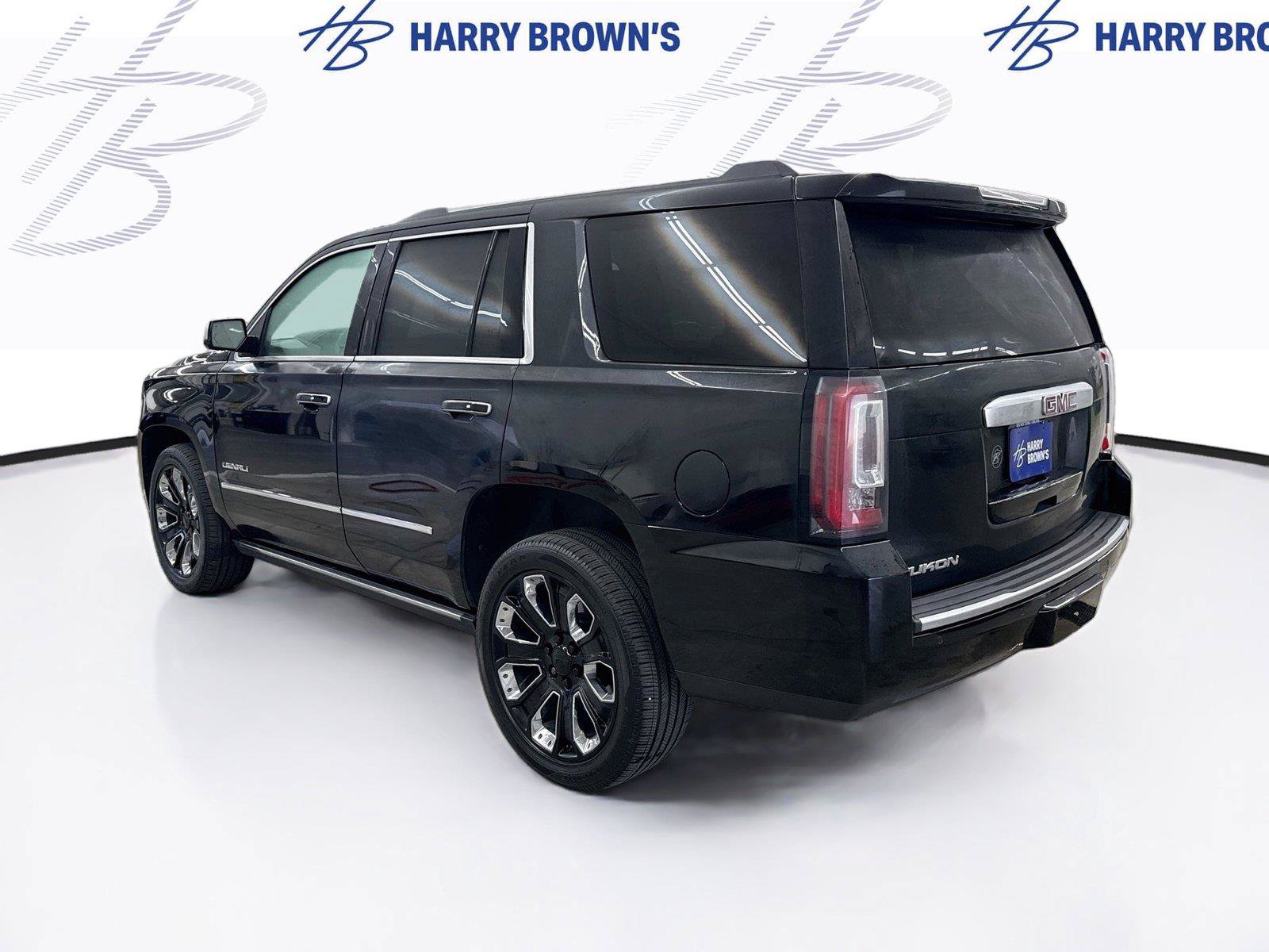 Used 2019 GMC Yukon Denali w/ Denali Ultimate Package AWD/4WD image 2