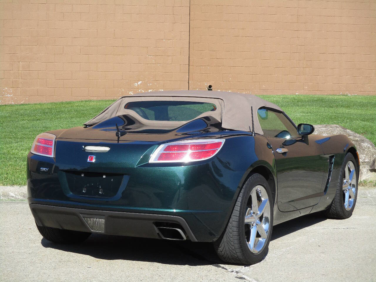Used 2008 Saturn Sky w/ Premium Trim Package RWD image 16